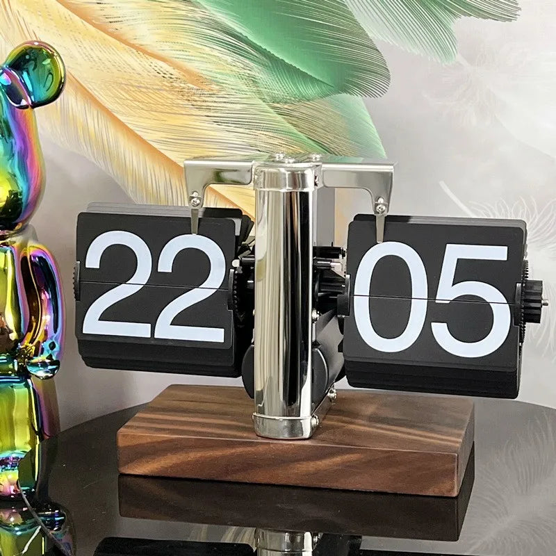 Vintage 12-Hour Flip Desk Clock with  Battery  Living Room Decor