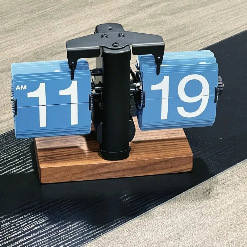 Vintage 12-Hour Flip Desk Clock with  Battery  Living Room Decor