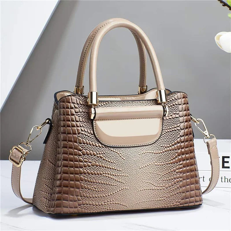 2025 Womens  Luxury  Bags Large Capacity Bags and Gradient Color