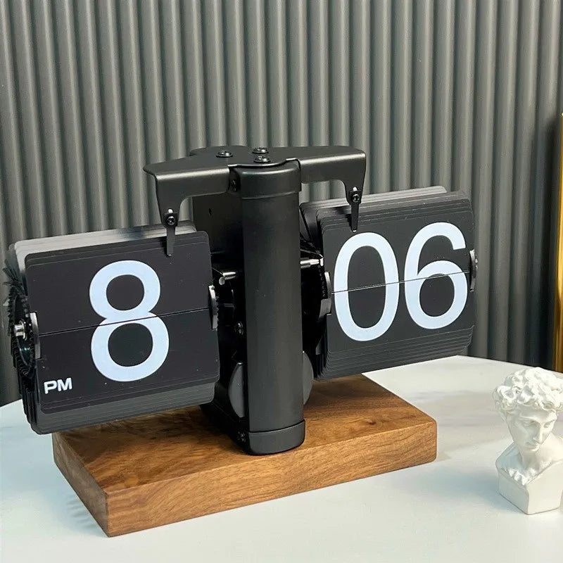 Vintage 12-Hour Flip Desk Clock with  Battery  Living Room Decor