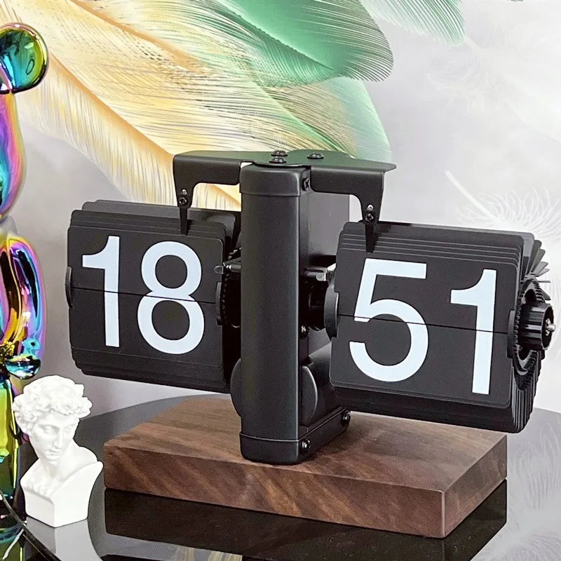Vintage 12-Hour Flip Desk Clock with  Battery  Living Room Decor