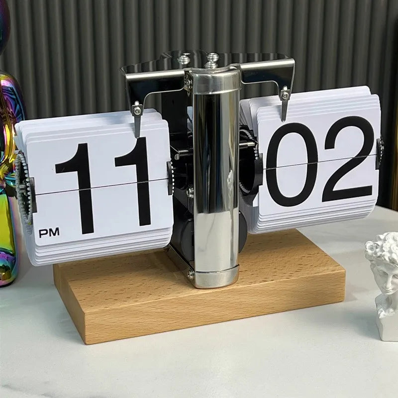 Vintage 12-Hour Flip Desk Clock with  Battery  Living Room Decor